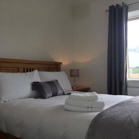 Marty'S Halfway House Hotell Westport Exteriör bild