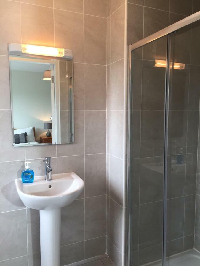 Marty'S Halfway House Hotell Westport Exteriör bild
