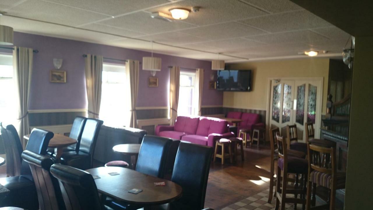 Marty'S Halfway House Hotell Westport Exteriör bild